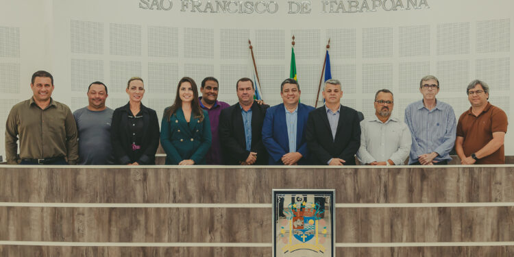 Avaliação e Compromisso: Unindo os Municípios do Norte e Noroeste em Busca do Progresso