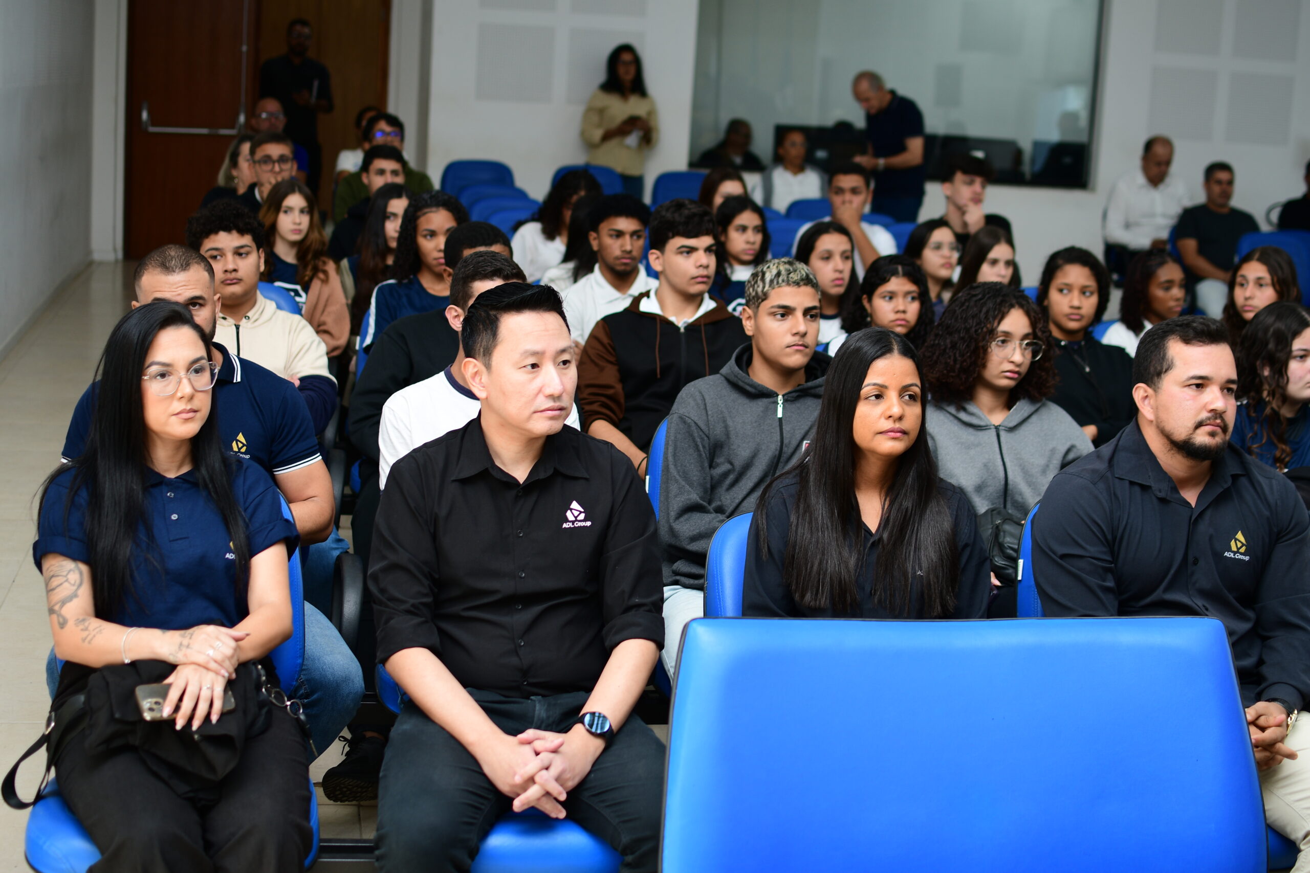 12ª Sessão da Câmara apresenta novos projetos e homenageia iniciativas de destaque