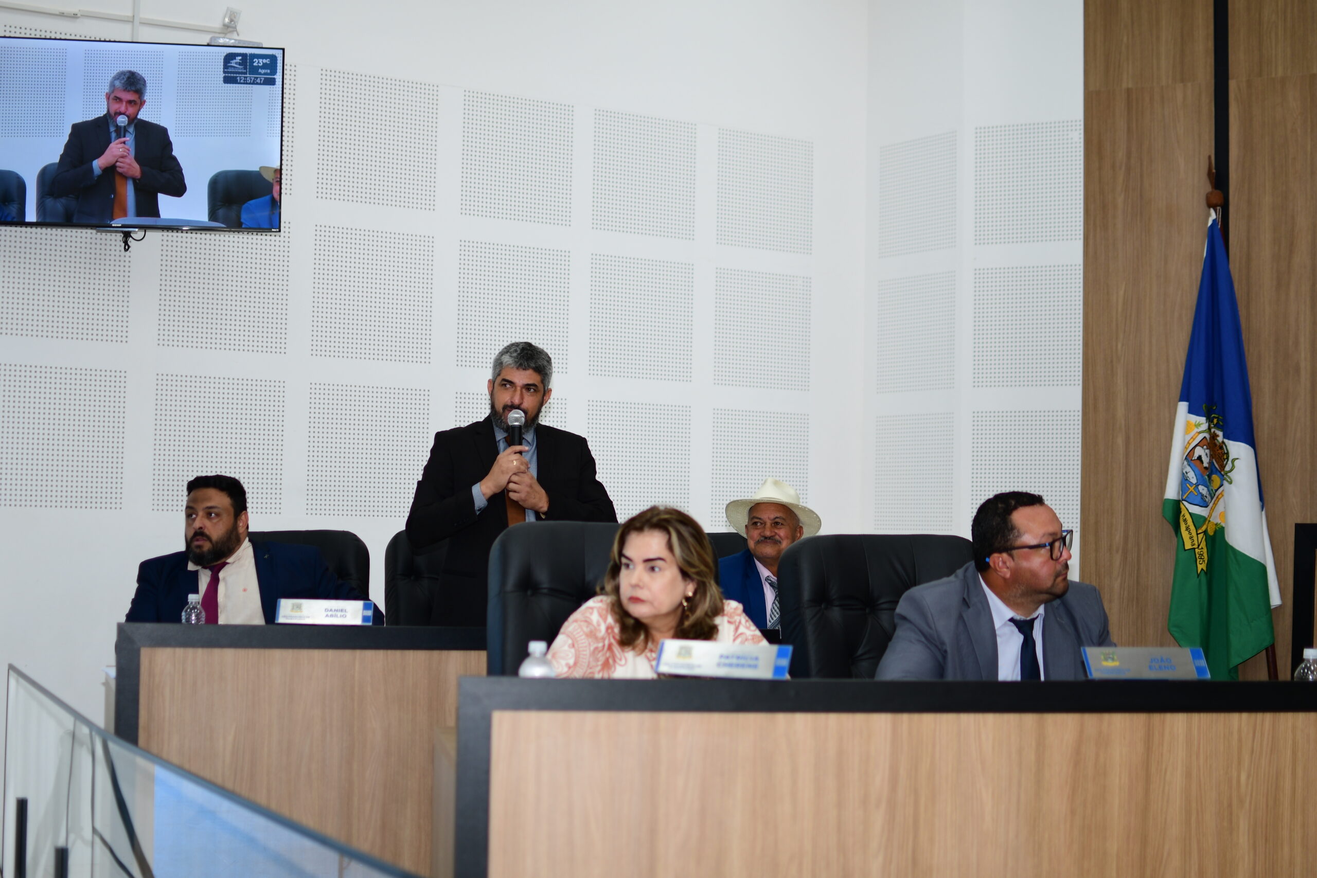 Câmara Municipal realiza 14ª Sessão Ordinária com importantes votações e avanços legislativos