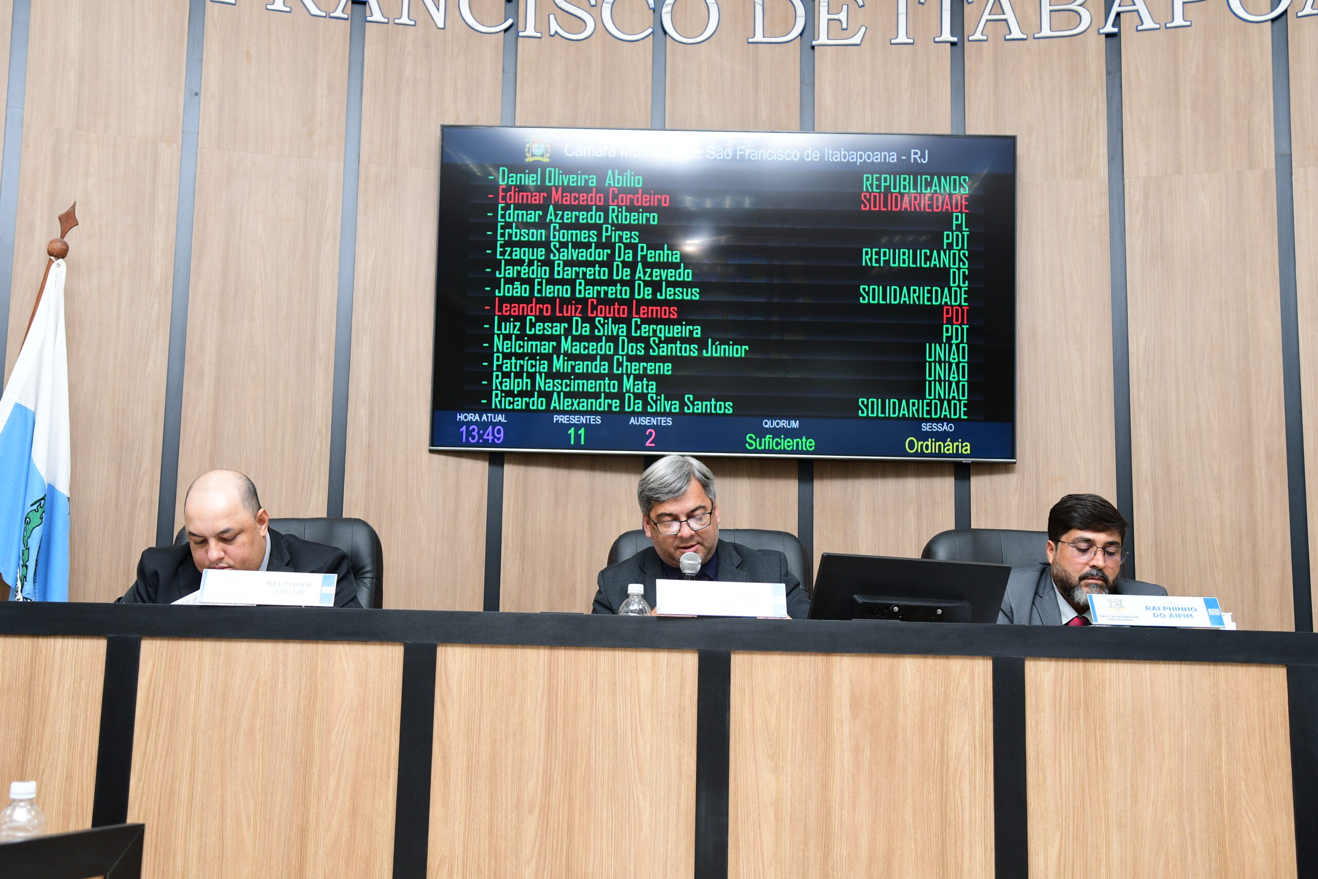 Câmara Municipal de São Francisco de Itabapoana realiza 22ª Sessão Ordinária com ampla pauta de projetos e indicações