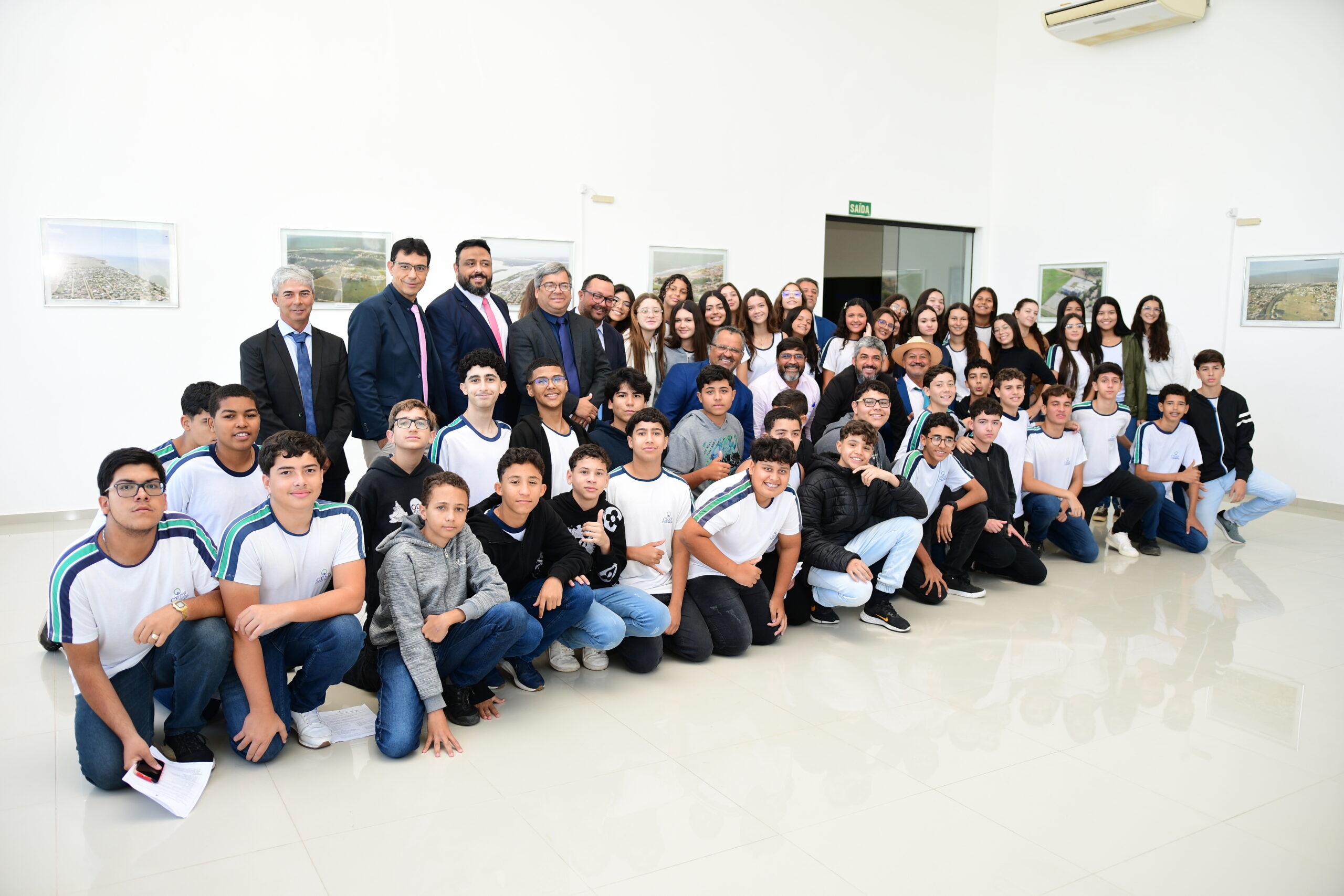 Câmara Municipal realiza 23ª Sessão Ordinária com destaque para aprovações de projetos e homenagens